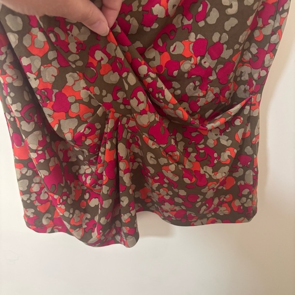 Michael Kors floral Sleeveless Top with gold hardware- Red and Brown size S - Picture 4 of 9